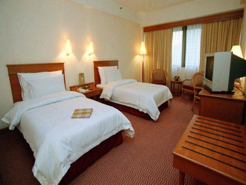 Grand Continental Hotel 4*