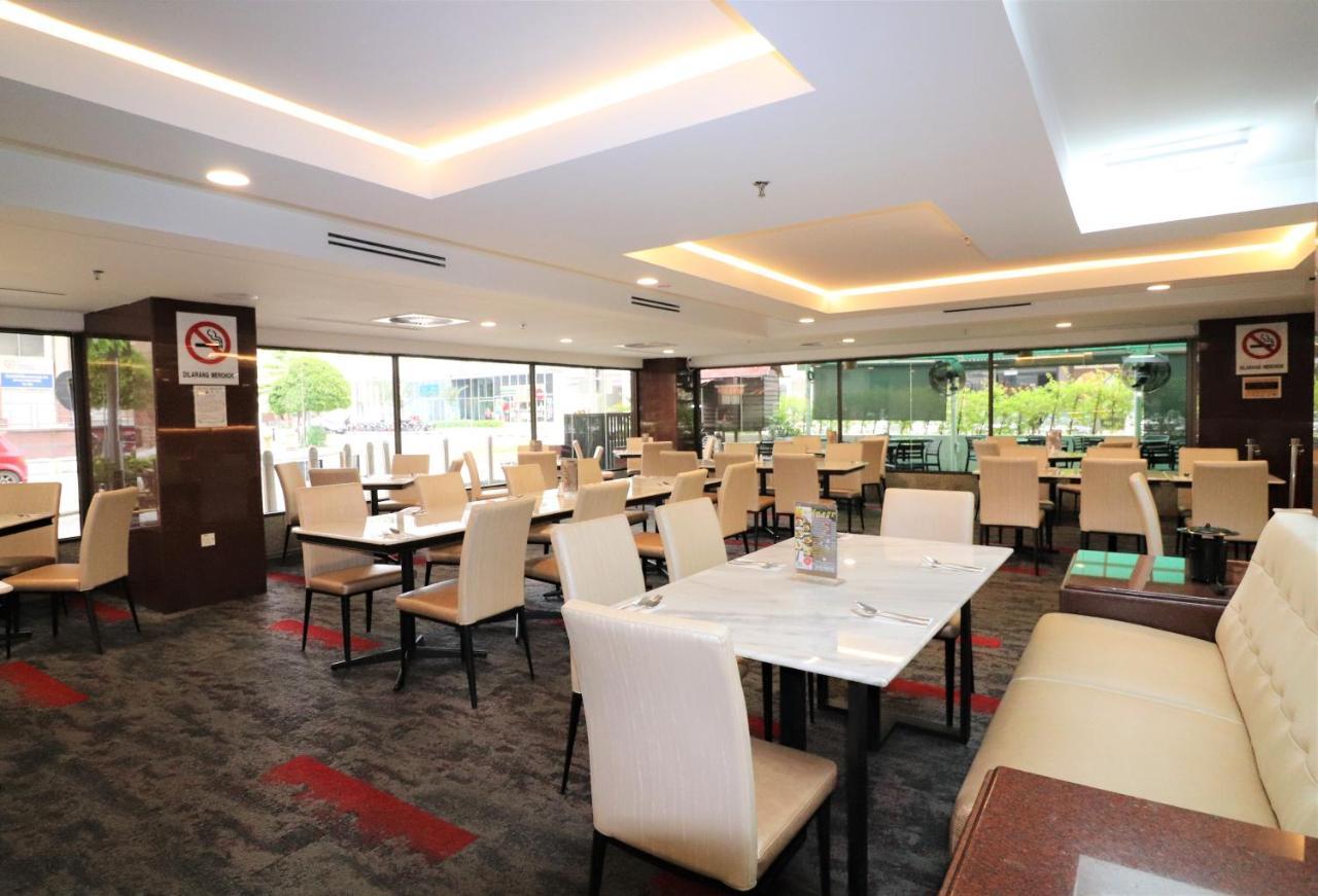 Hotel Grand Continental 4*